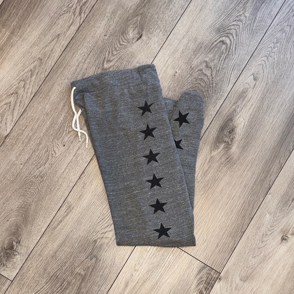 Monrow Sweatpants with Black Star Pattern